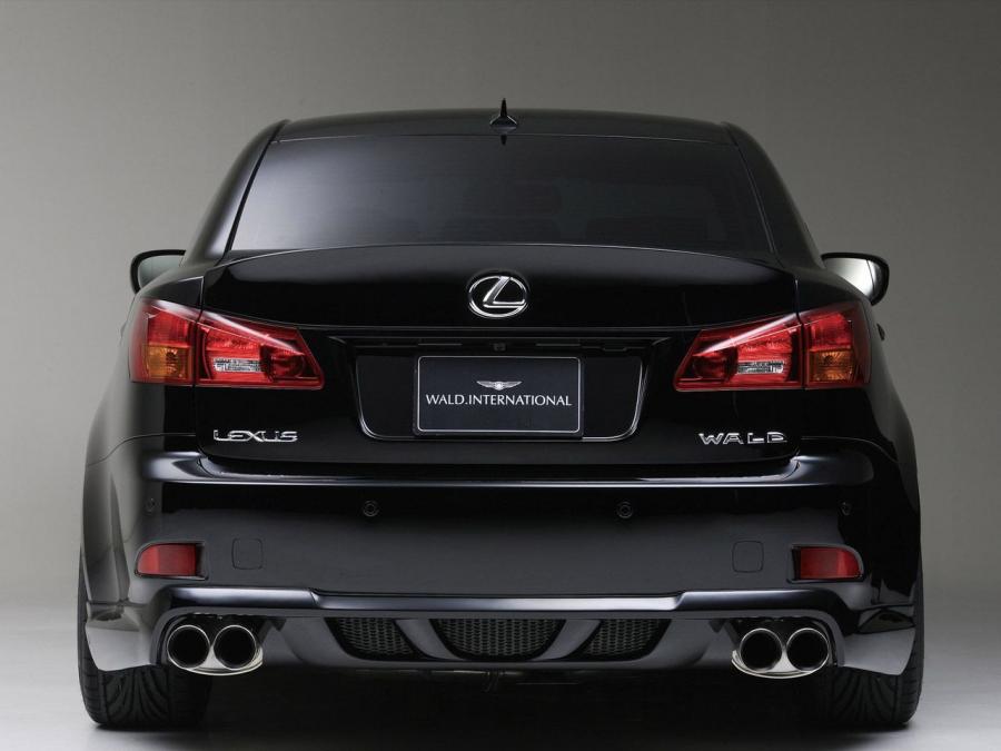  Lexus IS by Wald 2005 года  (фото 2 из 6)